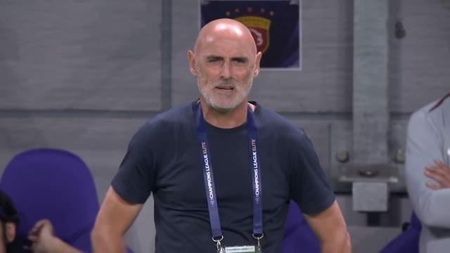 0-2,海港亚冠1平3负外战外行,颜骏凌判断失误 穆斯卡特无人可用